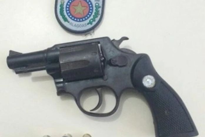 Vereador é preso por porte ilegal de arma de fogo