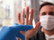 Portaria do governo proíbe demissão de funcionários não vacinados contra Covid