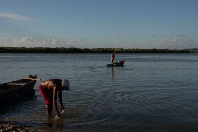 Pesquisadora analisa possível recuperação da Lagoa Mundaú: "contaminação, despejo de esgoto, retirada dos mangues"