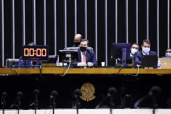 Rodrigo Maia diz que ajuda ao transporte público em razão da pandemia será votada nesta quarta-feira