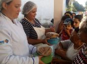 Sopão Social do Complexo seis meses alimentando famílias carentes