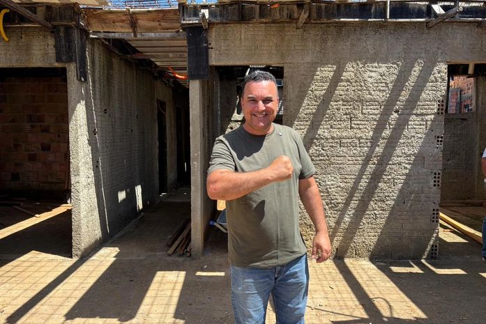 Prefeito Allan de Jesus anuncia retomada das obras da UBS de Salinas