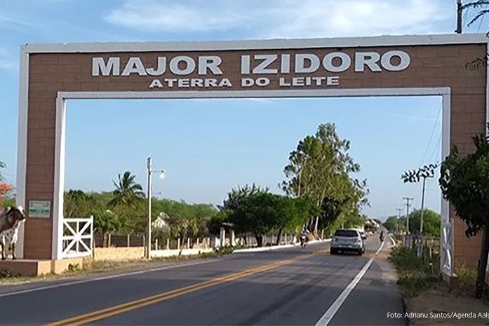 Major vive dia intenso com assinatura de ordens de serviço pelo governo do Estado