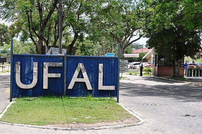 Ufal prorroga prazo de inscrição para concurso de professor efetivo
