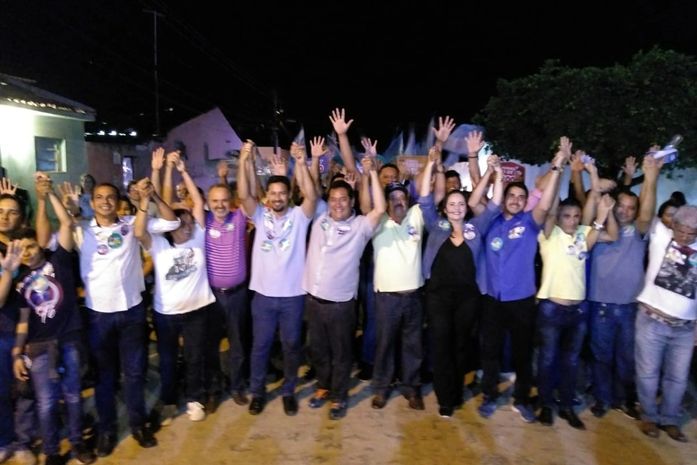 Severino e Randerson Pessoa realizam corpo a corpo no bairro Primavera