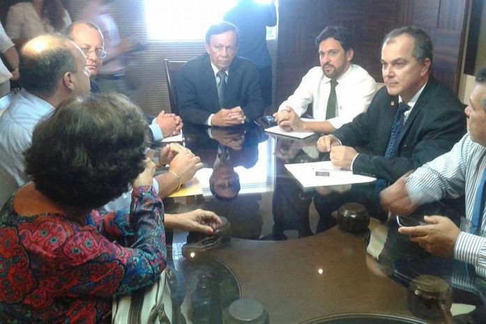 Reunião entre servidores e Mesa Diretora