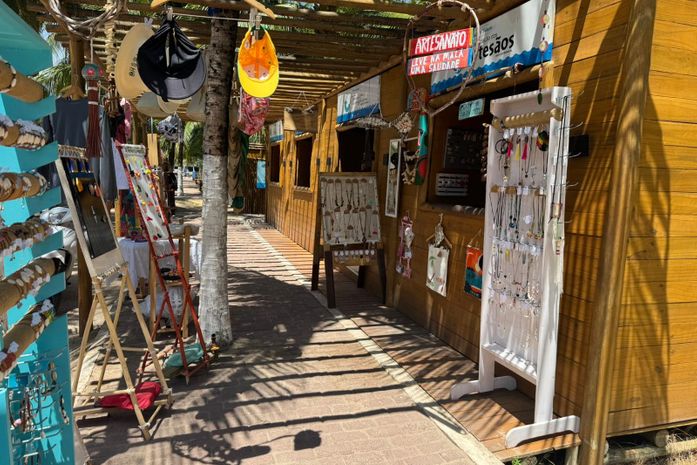 Praia do Patacho recebe Verão Verde Day, unindo preservação ambiental, cultura e comunidade