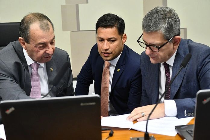 Omar Aziz, Rodrigo Cunha e Rogério Carvalho