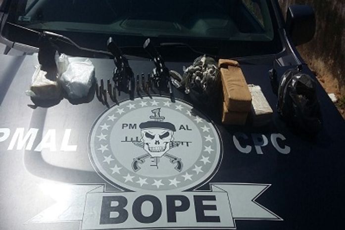 Menores são apreendidos em Pilar com armas, drogas e motocicleta roubada