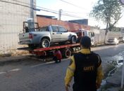 Mais de 40 condutores são autuados por uso de celular no volante