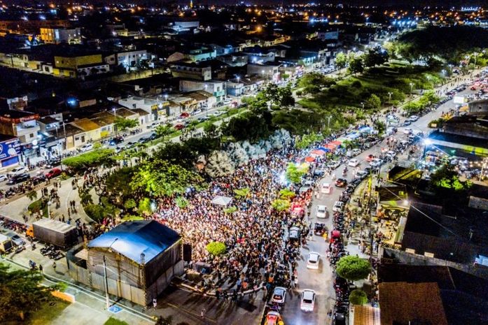 Ao som dos artistas da terra, Arapiraca comemora o Dia do Trabalhador no bosque