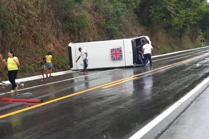 Morre no HGE segunda vítima de grave acidente na BR 104 em Branquinha