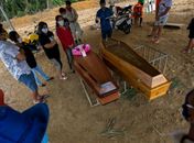 Média móvel de mortes na semana no Brasil foi de 1.149 vidas perdidas por dia
