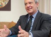 Novo Bolsa Família: Economista diz que "proposta coincide com crítica ao uso político do programa"