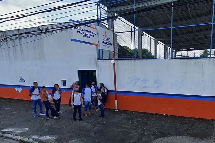 Escola Municipal Antídio Vieira, no bairro do Trapiche da Barra, em Maceió