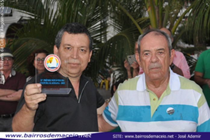 Prêmio Espia reúne artistas e jornalistas no Alagoinha