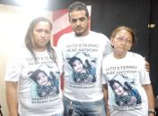 A mãe Paula Bomfim, o pai Júnior e a avó Maria Salete, 56