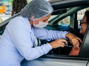 Influenza: Drive-thru imuniza quase 4 mil usuários em três dias