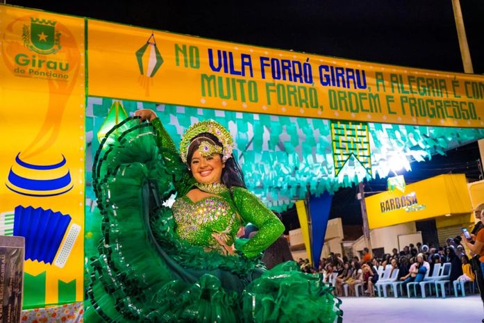 Abertura do Vila Forró Girau anima o público com festival de tradições juninas, quadrilhas, homenagens e premiações