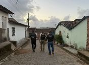 Disputa pelo tráfico de drogas pode ter motivado triplo homicídio de jovens em Ibateguara