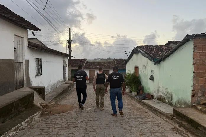 Disputa pelo tráfico de drogas pode ter motivado triplo homicídio de jovens em Ibateguara