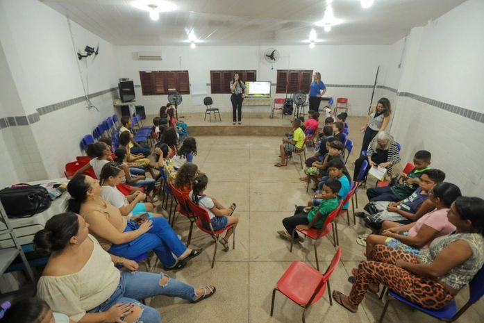Estudantes participam de palestra sobre inclusão no ambiente escolar