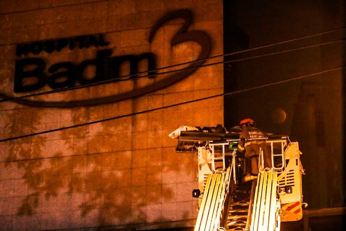 Morre 13ª vítima de incêndio em hospital no Rio