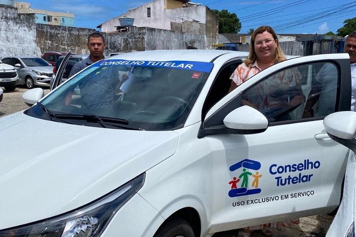 Prefeitura de Porto Calvo recebe veículo exclusivo para o Conselho Tutelar