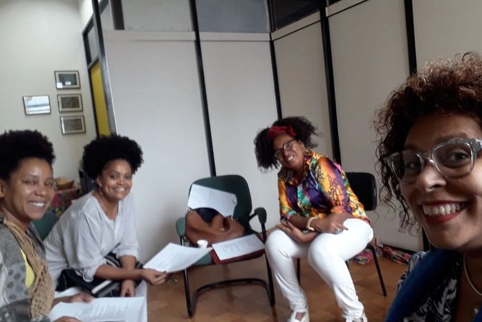 A leitura comentada de Odo, o livro, movimentou um Rio de mulheres pretas e a indígena.