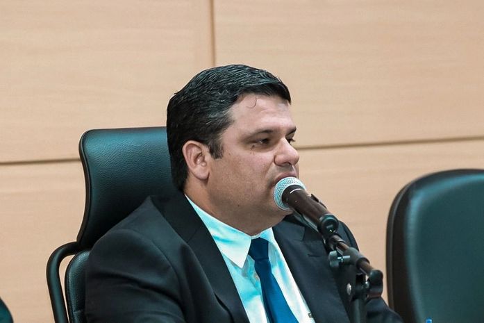 Thiago ML defende canal de diálogo entre Luciano Barbosa e servidores da Educação