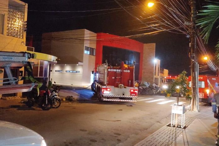Princípio de incêndio é registrado na Santa Casa  de Maceió; veja vídeos