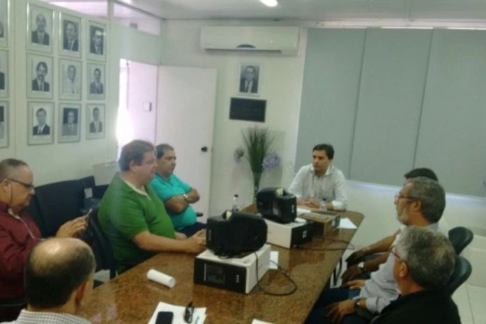 Câmara começa a instalar equipamentos para ponto eletrônico
