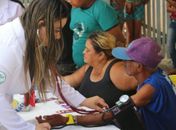 Ações de prevenção às DSTs são realizadas pela secretária de saúde na Rua 16 em Arapiraca