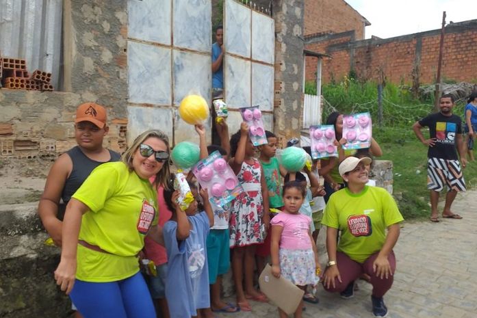 Prefeitura de São Miguel dos Campos presenteia crianças de áreas afastadas e mais carentes