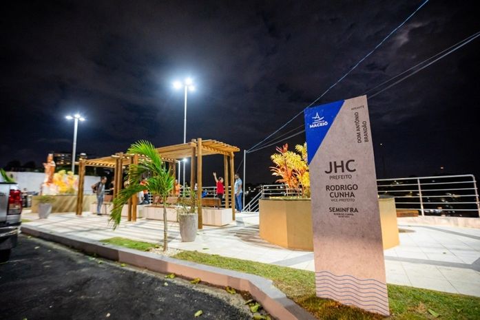 JHC entrega Mirante Dom Antônio Brandão e anuncia Rota dos Mirantes em Maceió