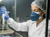 Covid-19: Brasil registra 20,9 milhões de casos e 586,5 mil mortes
