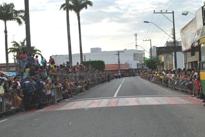 Menores que promoveram “arrastão” no desfile em Arapiraca foram identificados e liberados