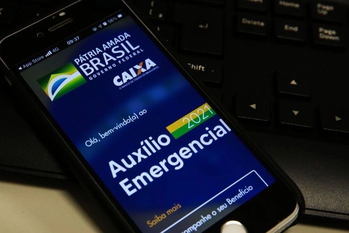 Trabalhadores nascidos em outubro podem sacar auxílio emergencial