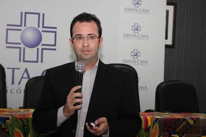 Médico compartilha em Maceió expertise de excelência em protocolo TEV
