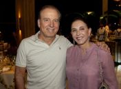 Banqueiro bilionário, esposa e cachorros do casal são achados mortos em mansão no Guarujá