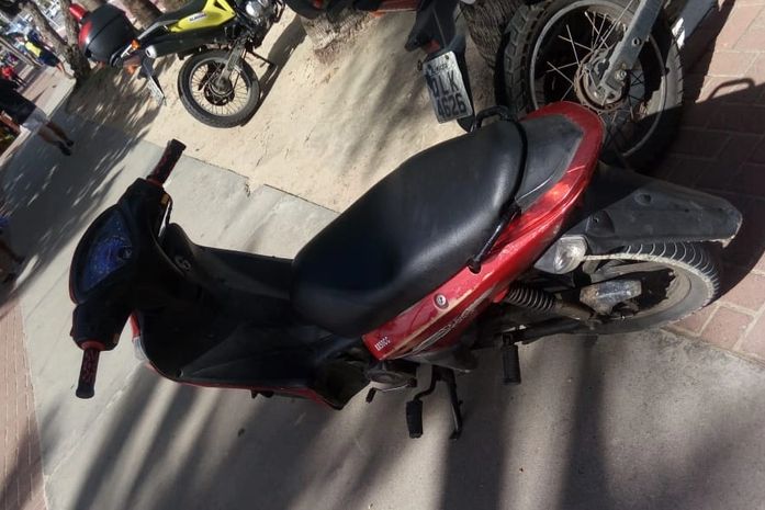 Motociclista é preso ao ser flagrado fazendo manobras arriscadas na Ponta Verde