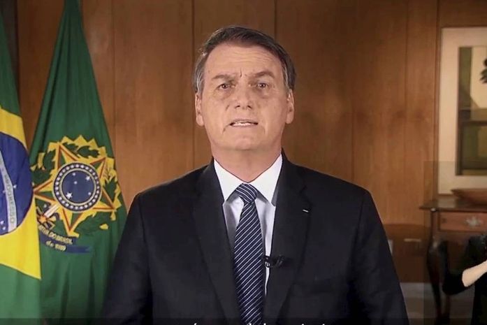 Bolsonaro durante pronunciamento em rede nacional.