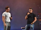 Wesley Safadão presta homenagem a GD e impressiona o público