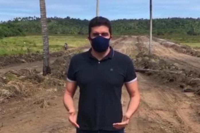 Prefeito visita local que receberá ETE no Litoral Norte