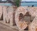 Totem "Eu Amo Maceió" é vandalizado e tem pedras furtadas na orla da Jatiúca