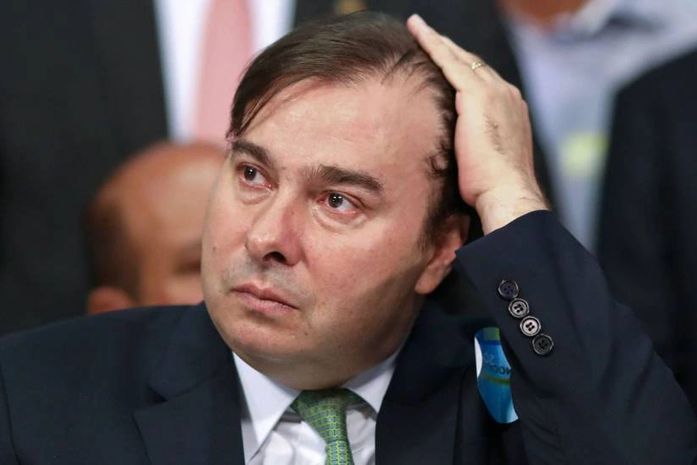 Depois de JHC, Rodrigo Maia tenta agenda com Bolsonaro em Brasília