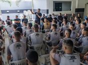 No CT, ASA apresenta sua estrutura ao elenco e comissão técnica