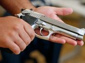 Estadão se espanta com aumento de porte de armas, mas é ínfimo e não há ligação com crimes
