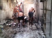 Incêndio destrói estabelecimento comercial durante a madrugada deste sábado