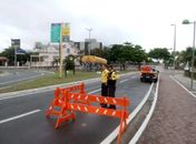 Agentes de trânsito estiveram no local para orientar condutores sobre a nova mudança